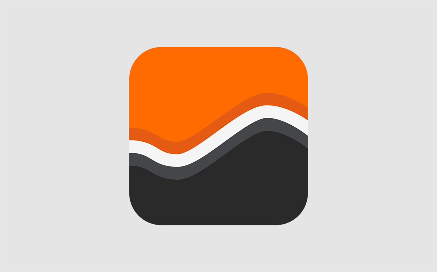 Icône d'application du logiciel de MAO AmaTools, illustrant une onde sonore stylisée avec les couleurs orange, blanc et gris anthracite.